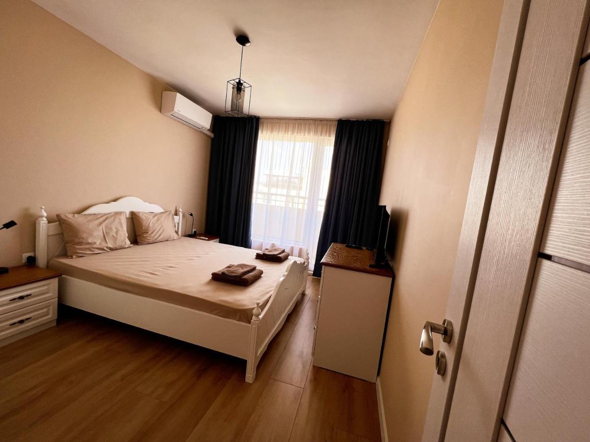 Emerald Suite With Private Parking Varna Buitenkant foto